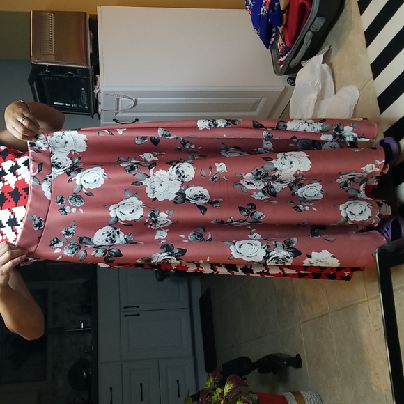 Long Skirt - Picture 3 of 4